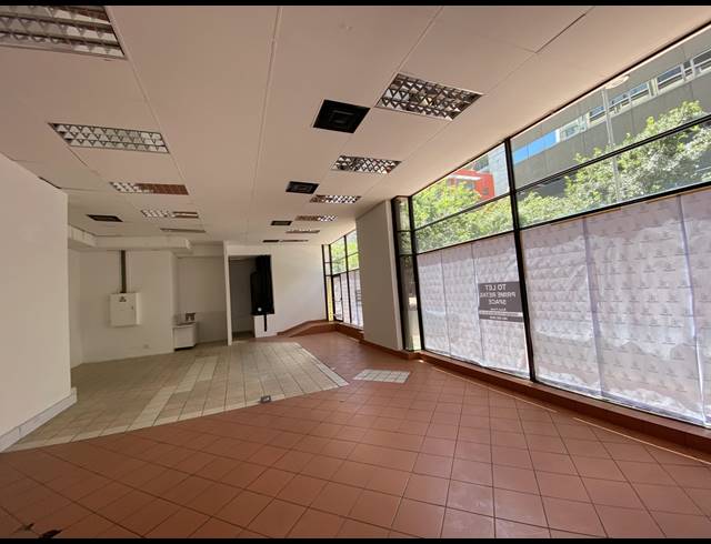 139M² RETAIL TO LET IN CAPE TOWN CITY CENTRE